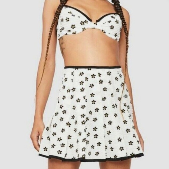 NWT For Love & Lemons Brenda Daisy Pleated Mini Skirt Size M Floral Summer - Picture 5 of 5